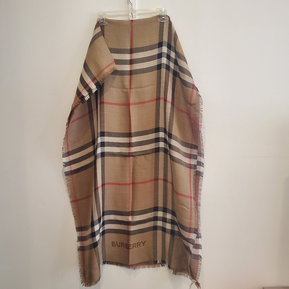 Burberry Check Lightweight Wool Silk Scarf - Picture 7 of 12